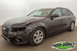 Unfallwagen Audi A4 2.0 TDI Airco Attraction 2011/6