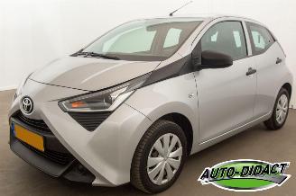 Unfallwagen Toyota Aygo 1.0 VVT-i x-fun Airco 2021/10