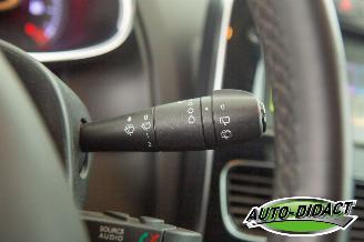 Renault Clio 0.9 TCe Airco Navi Limited picture 18