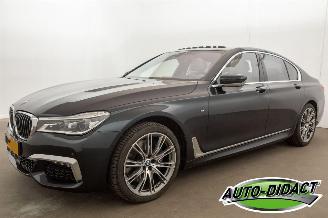 Auto incidentate BMW 7-serie 740d xDrive Automaat Navi Camera Elek Dak Leder High Executive 2019/2