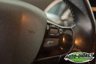 Peugeot 308 1.6 85 KW BlueHDI Navi Clima Allure picture 16