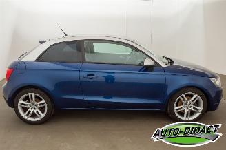 Audi A1 1.6 TDI 77KW Leder Navi picture 37