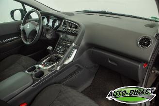 Peugeot 3008 1.6 VTi Clima Pano Première picture 19