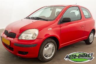 krockskadad bil auto Toyota Yaris 1.0 VVT-i Idols Airco 2004/7