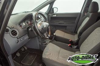 Mitsubishi Colt 1.3 Airco Edition Two picture 24