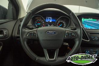 Ford Focus 1.0 Trend Automaat Motorschade Navi Airco picture 5