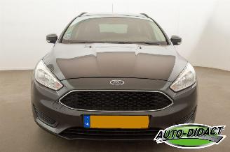 Ford Focus 1.0 Trend Automaat Motorschade Navi Airco picture 34