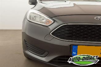 Ford Focus 1.0 Trend Automaat Motorschade Navi Airco picture 33