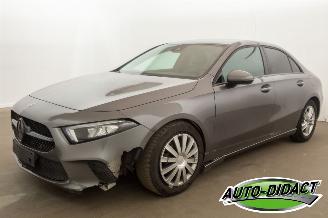 Schadeauto Mercedes A-klasse A180d Automaat Digi Dash Navi Camera 2019/10