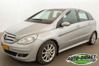 Unfallwagen Mercedes B-klasse 180 CDI Automaat Navi Airco 2008/1