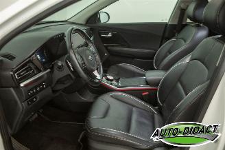 Kia e-Niro 64 kWh 87.608 km NAP Navi Clima Camera Leder ExecutiveLine picture 25