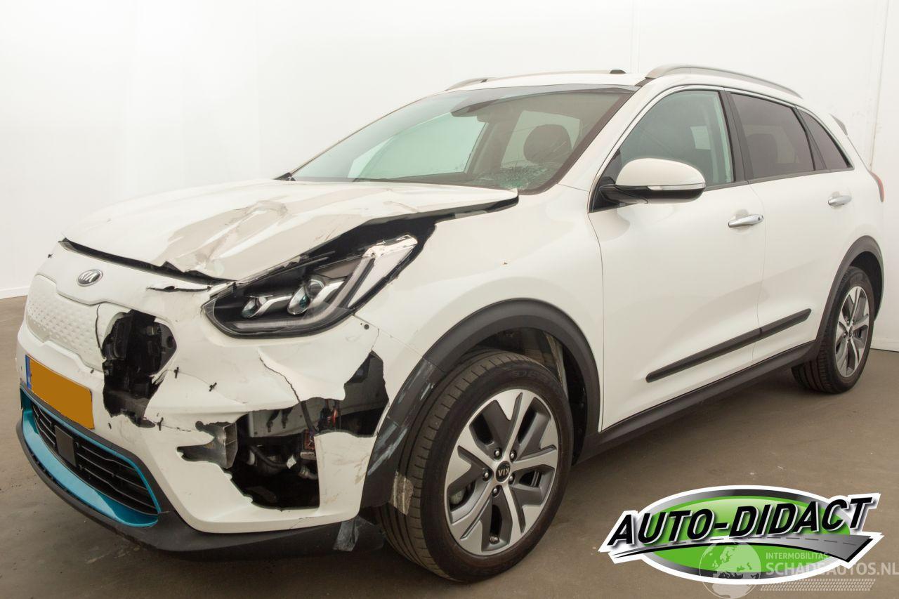 Kia e-Niro 64 kWh 87.608 km NAP Navi Clima Camera Leder ExecutiveLine