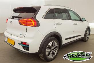Kia e-Niro 64 kWh 87.608 km NAP Navi Clima Camera Leder ExecutiveLine picture 4