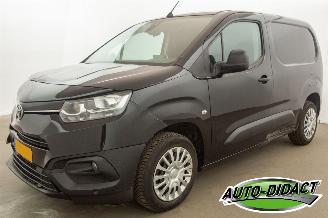 Vaurioauto  commercial vehicles Toyota Proace 1.5 100.953 km Navi Camera Airco D-4D Professional 2021/2