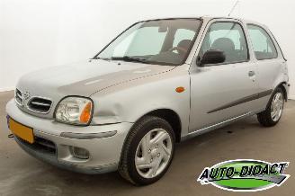 Vaurioauto  passenger cars Nissan Micra 1.0 Trend 137.404 km 2000/10