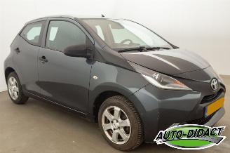 Toyota Aygo 1.0 VVT-i X-Now Airco inruil auto picture 3