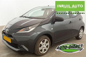 Schadeauto Toyota Aygo 1.0 VVT-i X-Now Airco inruil auto 2016/2