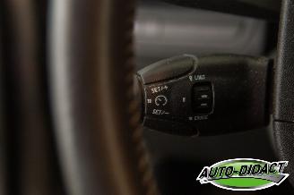 Peugeot 2008 1.2 60kW Navi Clima Access picture 18