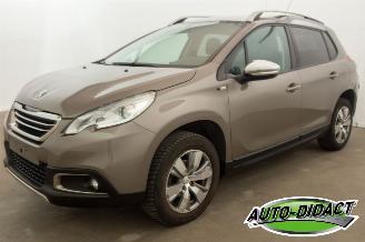 Schadeauto Peugeot 2008 1.2 60kW Navi Clima Access 2016/4