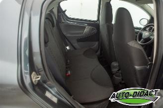 Toyota Aygo 1.0-12V Automaat Airco Comfort picture 18