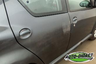 Toyota Aygo 1.0-12V Automaat Airco Comfort picture 29