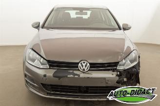 Volkswagen Golf 1.6 TDI Clima Navi Trendline picture 35