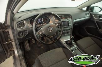 Volkswagen Golf 1.6 TDI Clima Navi Trendline picture 25