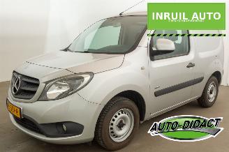 Schade bestelwagen Mercedes Citan 108 CDI Kort Airco BlueEFFICIENCY 2015/10