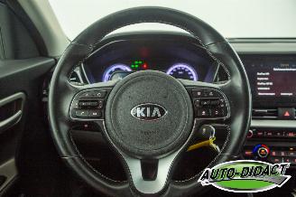 Kia Niro 1.6 GDI HEV Automaat Clima Navi Camera Motorschade picture 5
