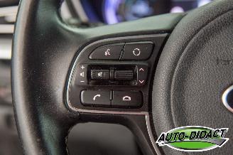 Kia Niro 1.6 GDI HEV Automaat Clima Navi Camera Motorschade picture 15
