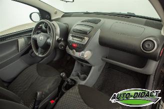 Toyota Aygo 1.0-12V Comfort Navigator picture 14