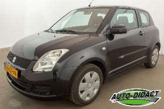 Auto incidentate Suzuki Swift 1.3 Cool  Airco 2007/11