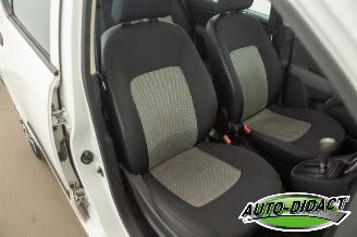 Hyundai I-10 1.1 49kW Automaat Comfort picture 16
