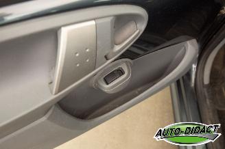 Peugeot 107 1.0-12V Airco Sublime picture 11