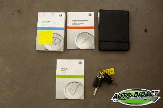 Volkswagen Golf 1.6 TDI Automaat Navi Camera Clima Business Edition picture 28