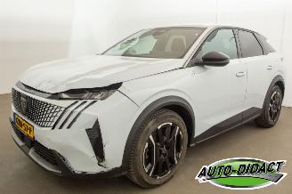 Damaged car Peugeot e-3008 73 kWh 48.790 km NAP Allure Avantage 210 2024/12