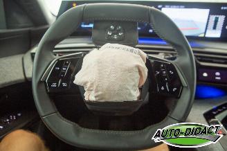 Peugeot e-3008 73 kWh 48.790 km NAP Allure Avantage 210 picture 5