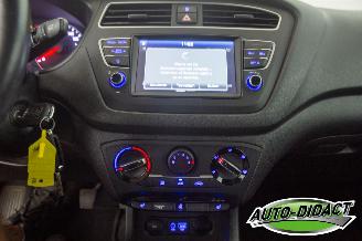 Hyundai I-20 1.2 Airco Navi Camera Hagelschade picture 10