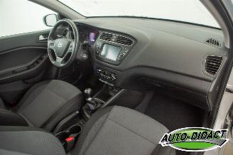Hyundai I-20 1.2 Airco Navi Camera Hagelschade picture 19