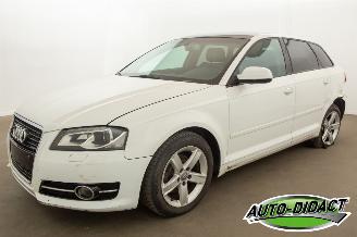 uszkodzony samochody osobowe Audi A3 1.6 TDI 77kW Clima Leder 2010/8