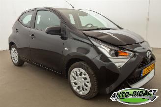 Toyota Aygo 1.0 VVT-i 69.877 km NAP Camera Clima X-Play picture 2