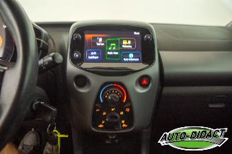 Toyota Aygo 1.0 VVT-i 69.877 km NAP Camera Clima X-Play picture 9