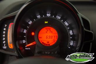 Toyota Aygo 1.0 VVT-i 69.877 km NAP Camera Clima X-Play picture 6