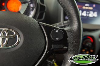 Toyota Aygo 1.0 VVT-i 69.877 km NAP Camera Clima X-Play picture 14