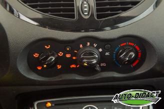 Renault Twingo 1.2-16V Airco Night & Day picture 7