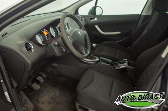 Peugeot 308 1.6 VTi Clima XS picture 25