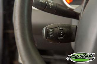 Peugeot 308 1.6 VTi Clima XS picture 17