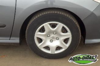 Peugeot 308 1.6 VTi Clima XS picture 32