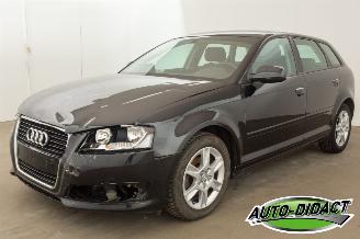 Vaurioauto  passenger cars Audi A3 1.6 TDI 66kW Clima 2012/8