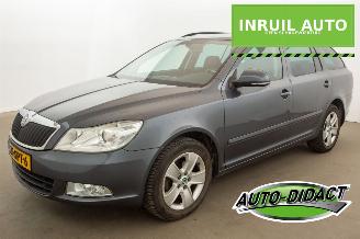 Schadeauto Skoda Octavia 1.2 TSI Automaat Navi Clima Ambition Business Line 2011/11